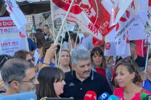 UGT SP se concentra en apoyo de los/as trabajadores/as del Centro Marcelo Nessi de Badajoz.