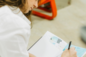 Publicación de las listas provisionales de admitidos y excluidos de varias categorías de personal laboral. Oposiciones