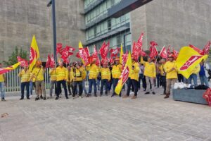 Los Bomberos Forestales del Plan Infoex se concentran para exigir el reconocimiento de su carrera profesional