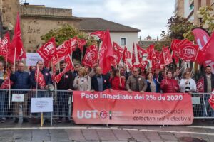 UGT se concentra nuevamente en la Asamblea para exigir el pago inmediato del 2% de 2020 ”