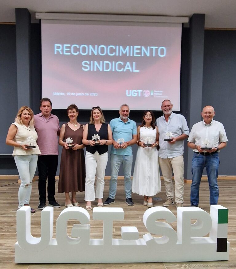 Lee más sobre el artículo UGT Servicios Públicos Extremadura rinde homenaje a su equipo saliente en un acto de reconocimiento sindical