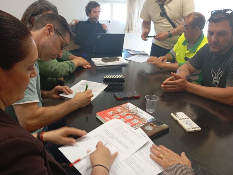 Lee más sobre el artículo El comité de FCC-Mérida firma un acuerdo que mejora las condiciones económicas de la plantilla y desconvoca la concentración prevista