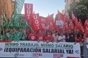 La movilización sindical consigue que la Junta convoque las Mesas Sectoriales para abordar la equiparación salarial