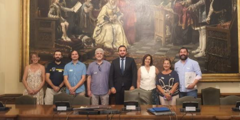 Lee más sobre el artículo UGT, CCOO y CSIF comienzan el trabajo con los grupos parlamentarios en el Senado para continuar con la tramitación del Estatuto Básico de bomberos y bomberas forestales