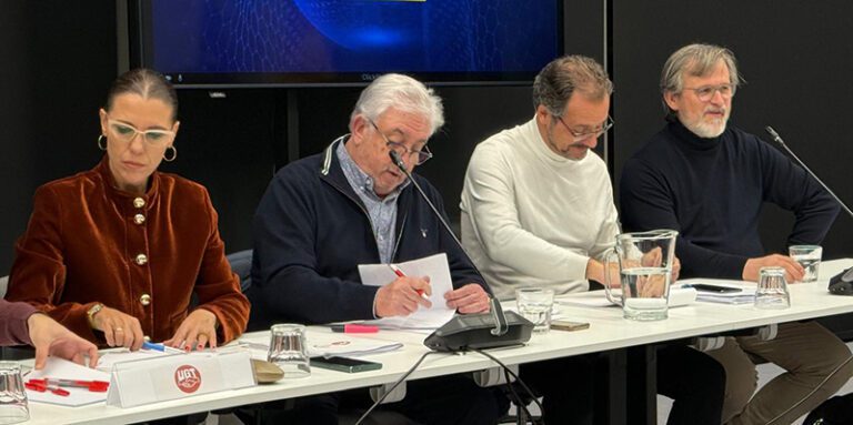 Lee más sobre el artículo UGT firma un acuerdo que recupera poder adquisitivo y mejora el empleo público en Extremadura y en todo el país